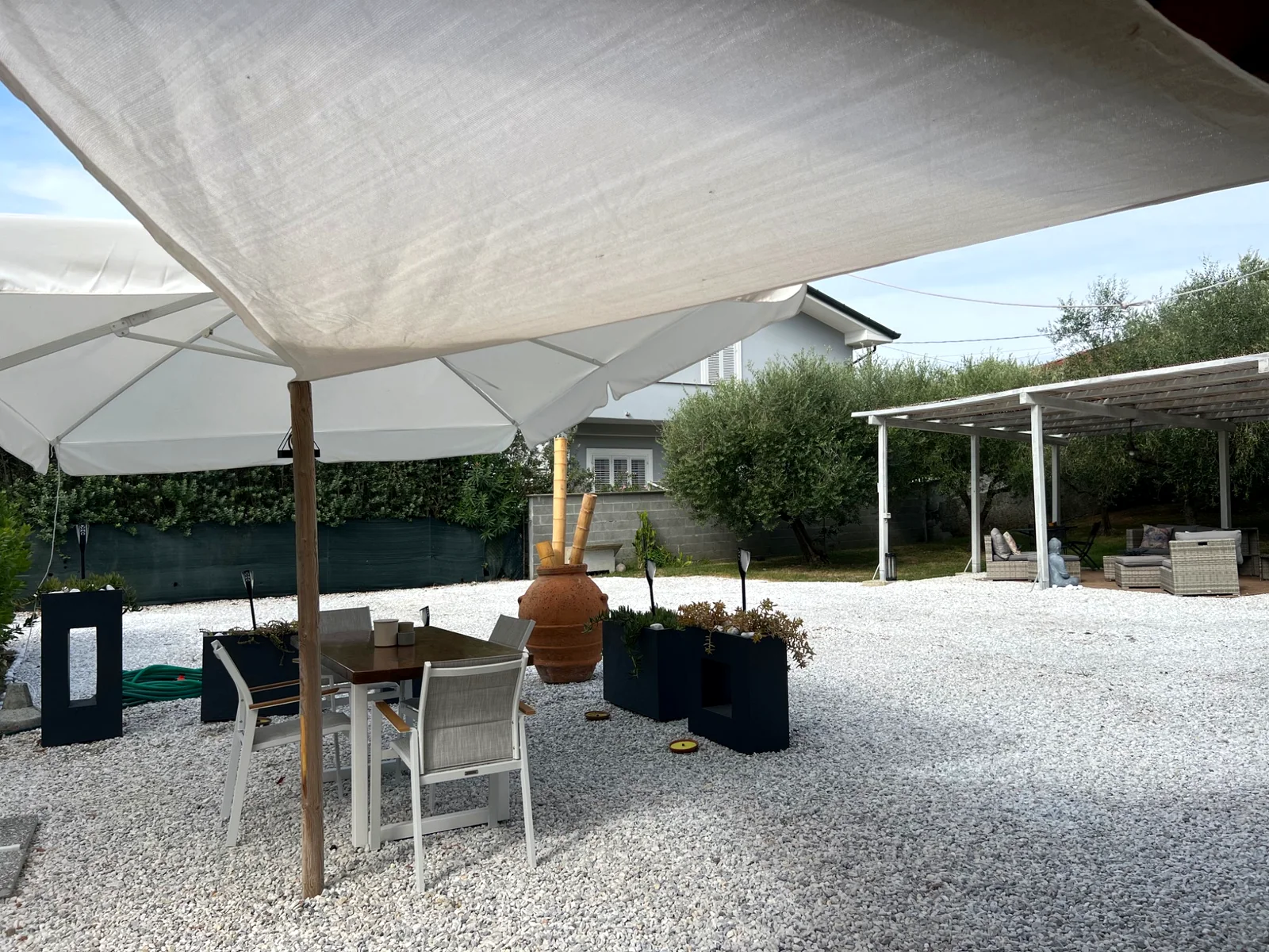 Alternate pergola angle